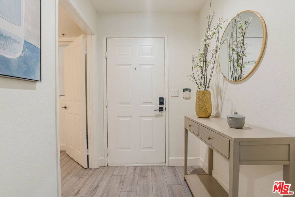 Playa Vista, CA 90094,6020 Seabluff DR #409