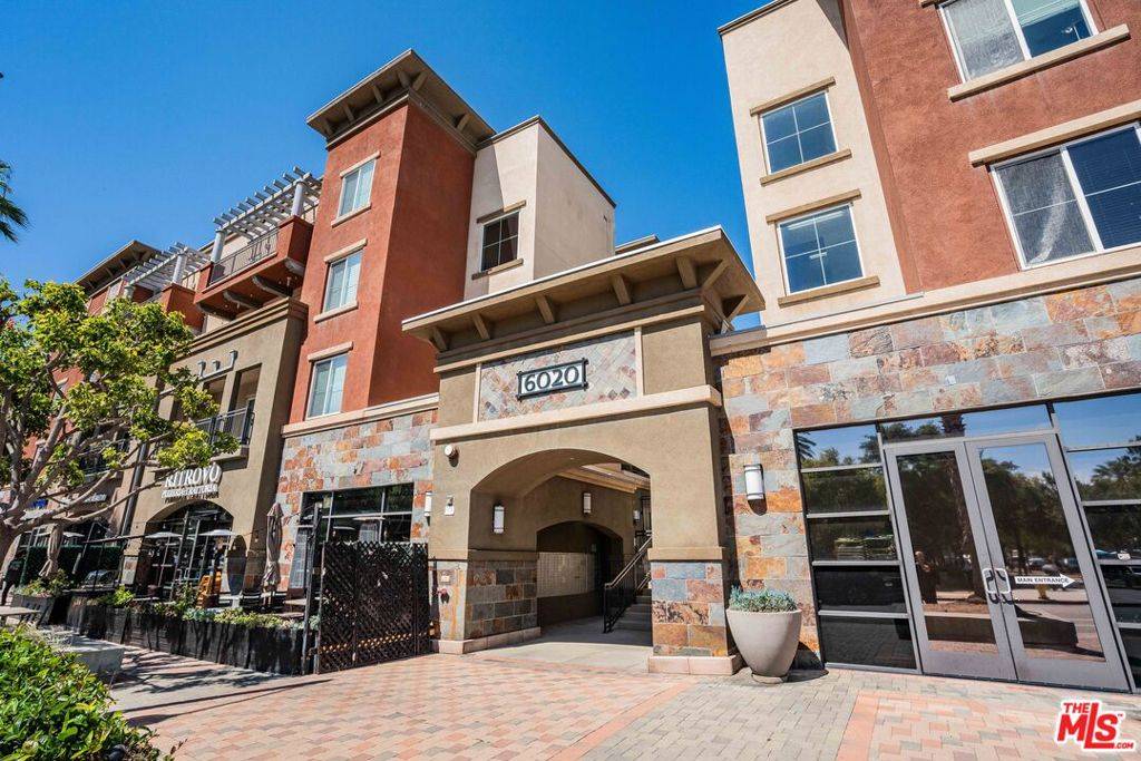 Playa Vista, CA 90094,6020 Seabluff DR #409