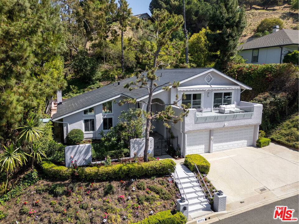 Beverly Hills, CA 90210,9775 Millboro PL
