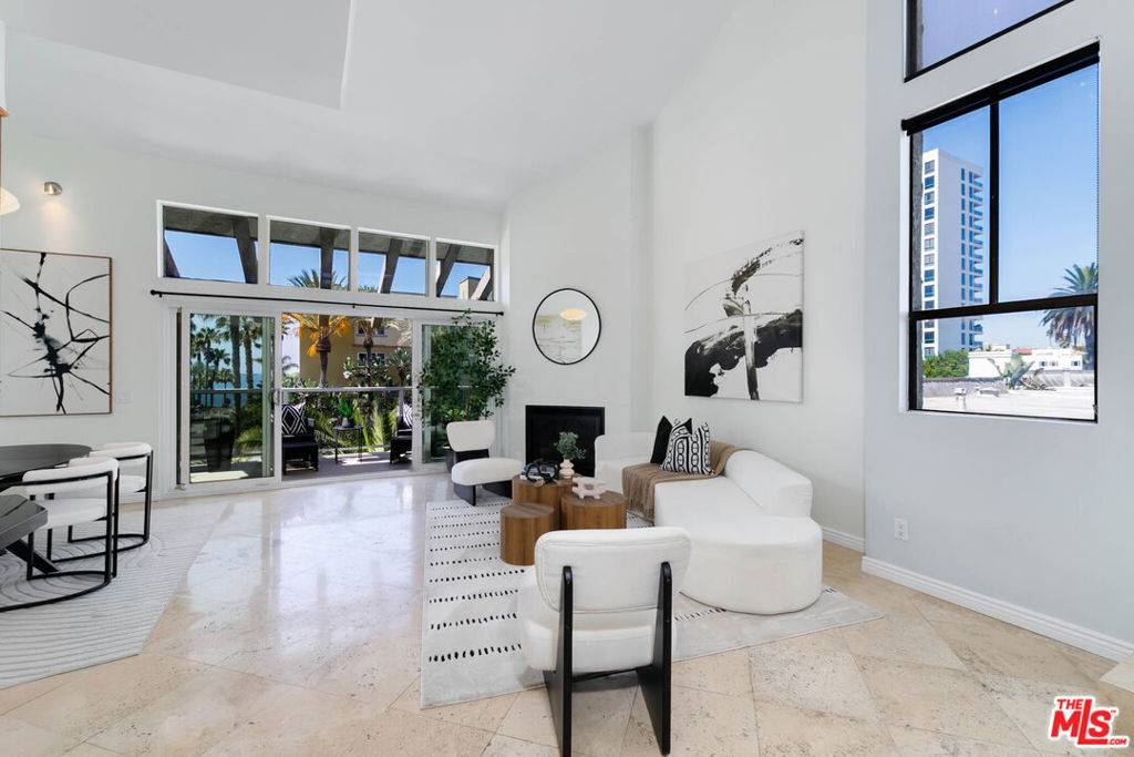Long Beach, CA 90802,1415 E Ocean BLVD ##202