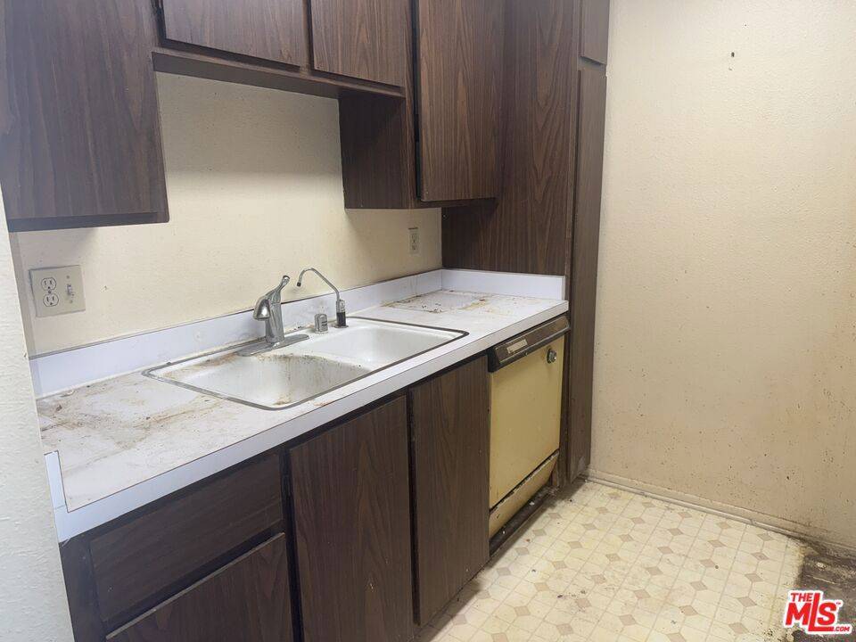 Montebello, CA 90640,1610 Neil Armstrong ST #304