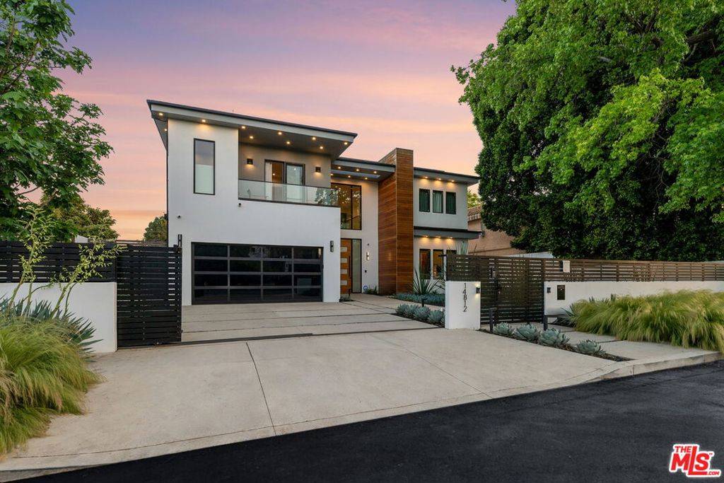 Sherman Oaks, CA 91403,14812 Morrison ST