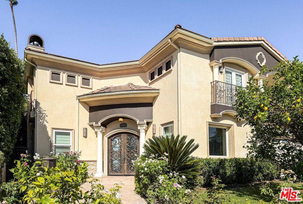Los Angeles, CA 90066,11925 Charnock RD