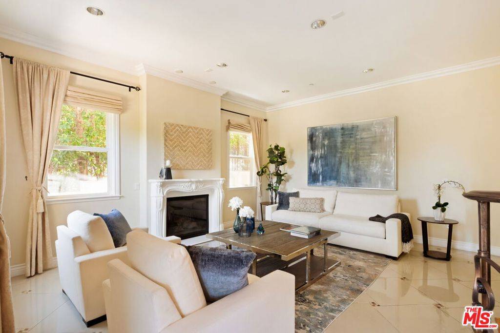Los Angeles, CA 90066,11925 Charnock RD