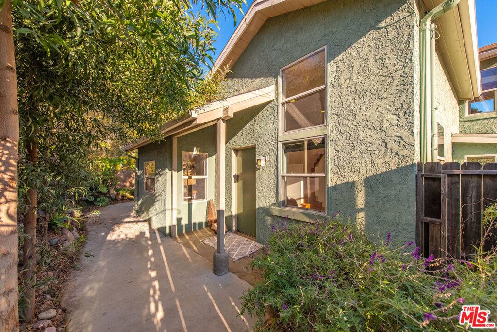 Topanga, CA 90290,543 Fernwood Pacific DR