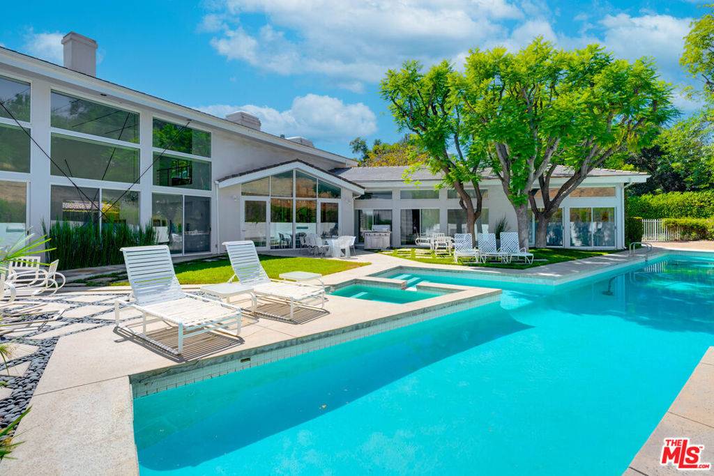 Hidden Hills, CA 91302,24341 Bridle Trail RD