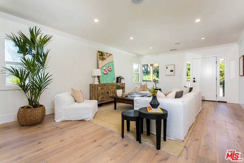 Los Angeles, CA 90064,2517 Federal AVE