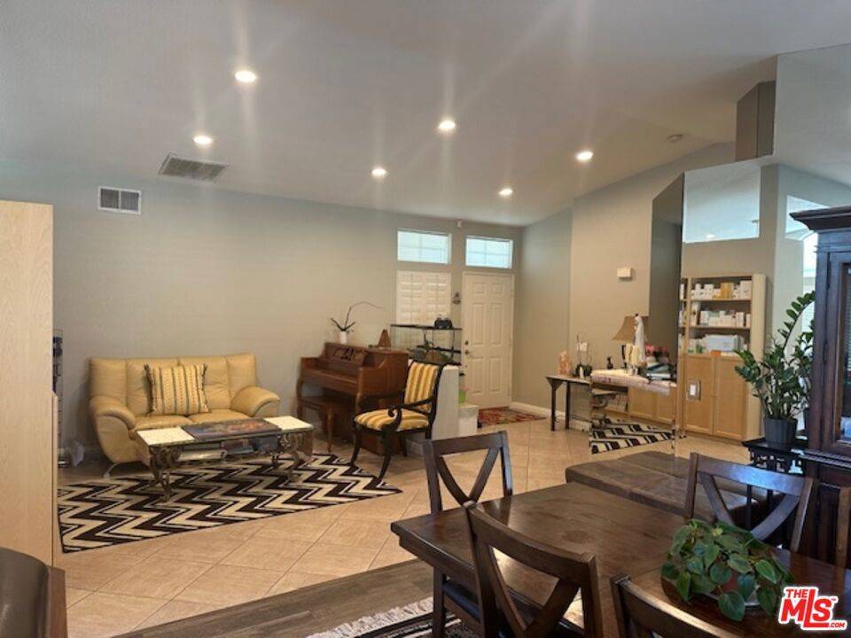 Palm Desert, CA 92211,44 E Sutton PL