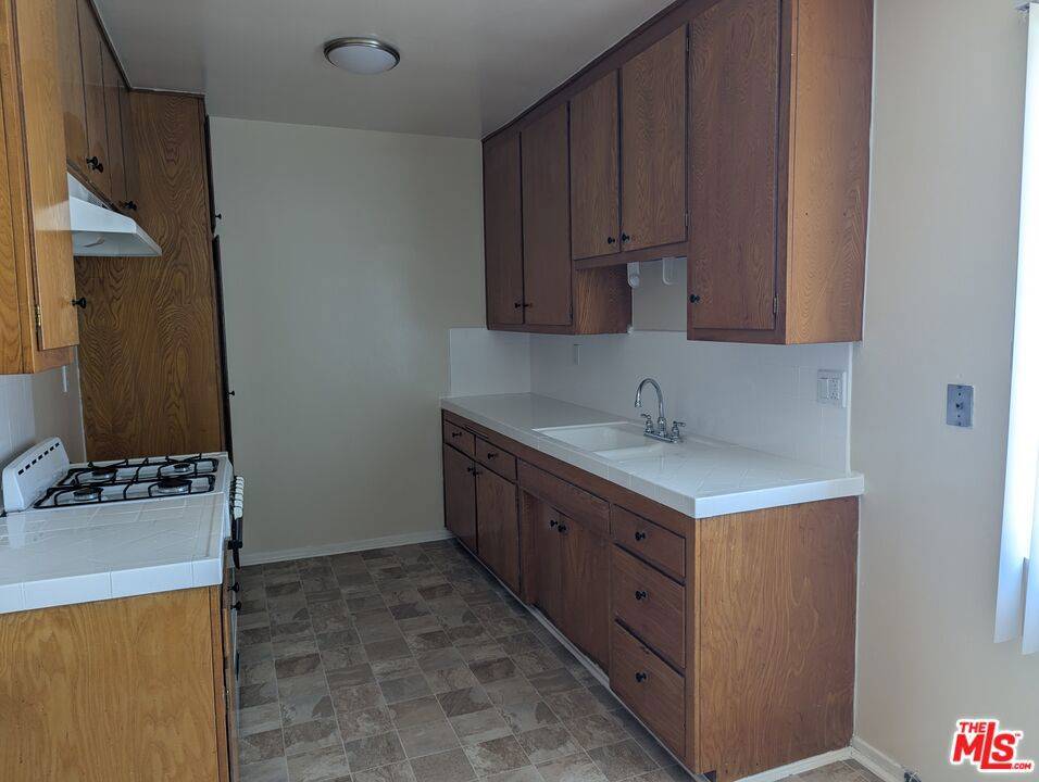 Glendale, CA 91205,1365 Orange Grove AVE #12