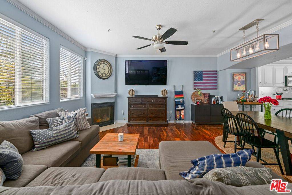 El Segundo, CA 90245,222 W Imperial AVE #3