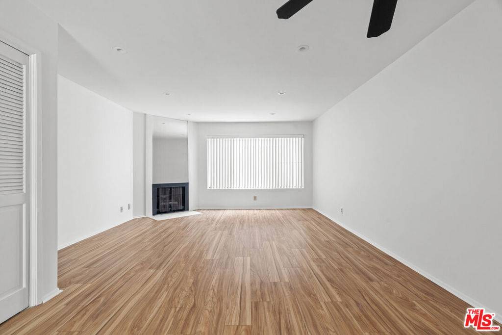 Los Angeles, CA 90066,4125 Inglewood BLVD #10