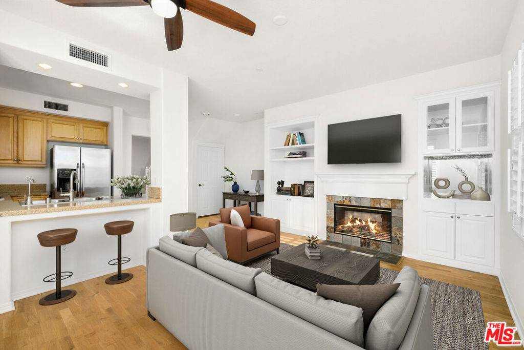 Playa Vista, CA 90094,13080 Pacific Promenade #322