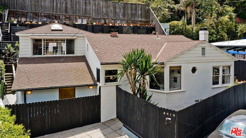 Los Angeles, CA 90046,8410 Kirkwood DR