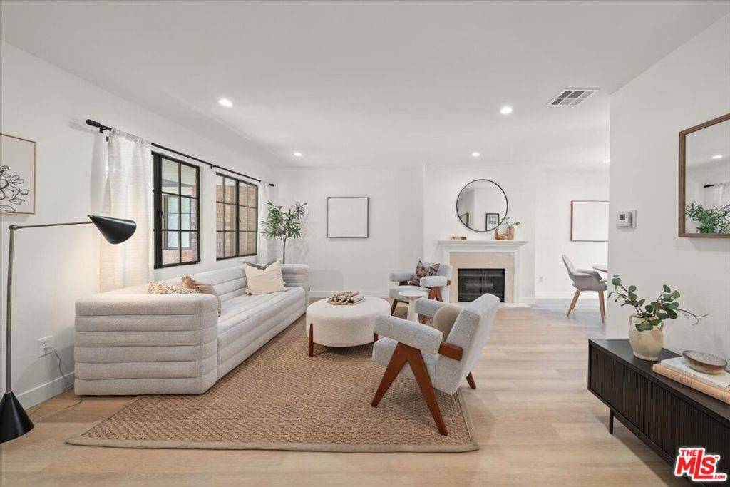 Glendale, CA 91202,1429 Valley View RD #19