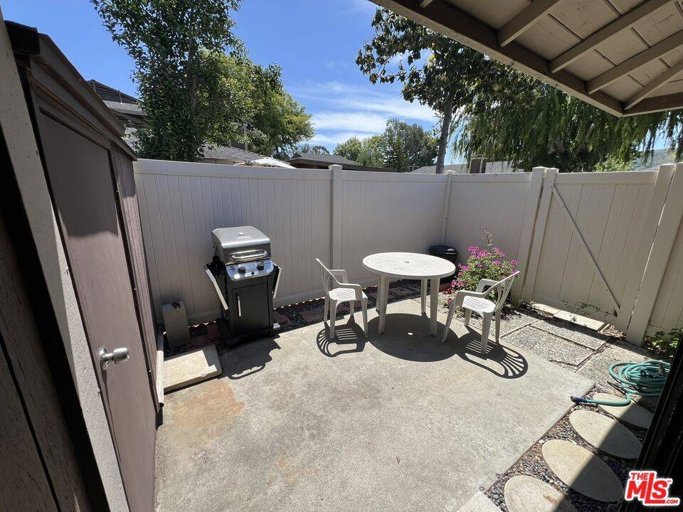 Agoura Hills, CA 91301,28549 Conejo View DR