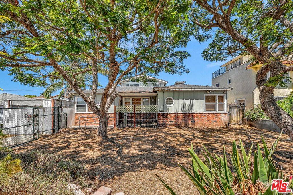 Los Angeles, CA 90066,3616 Mountain View AVE
