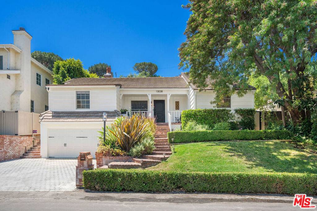 Studio City, CA 91604,13038 Greenleaf ST