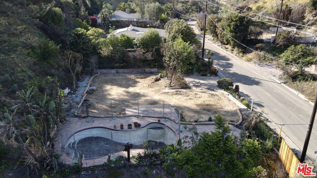 Pacific Palisades, CA 90272,1403 Marinette RD