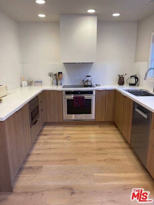 Los Angeles, CA 90004,624 Wilcox AVE #1/2