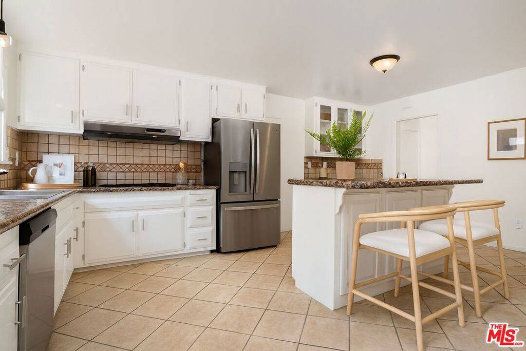North Hills, CA 91343,8754 Odessa AVE