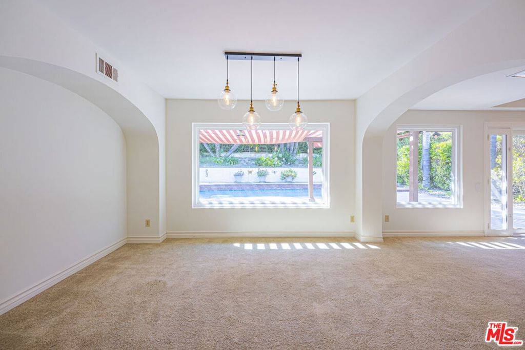 Thousand Oaks, CA 91360,3926 Corte Cancion