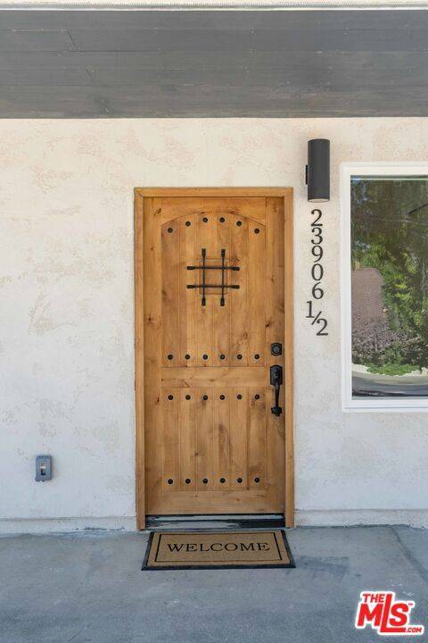 Newhall, CA 91321,23906 1/2 Darbun DR