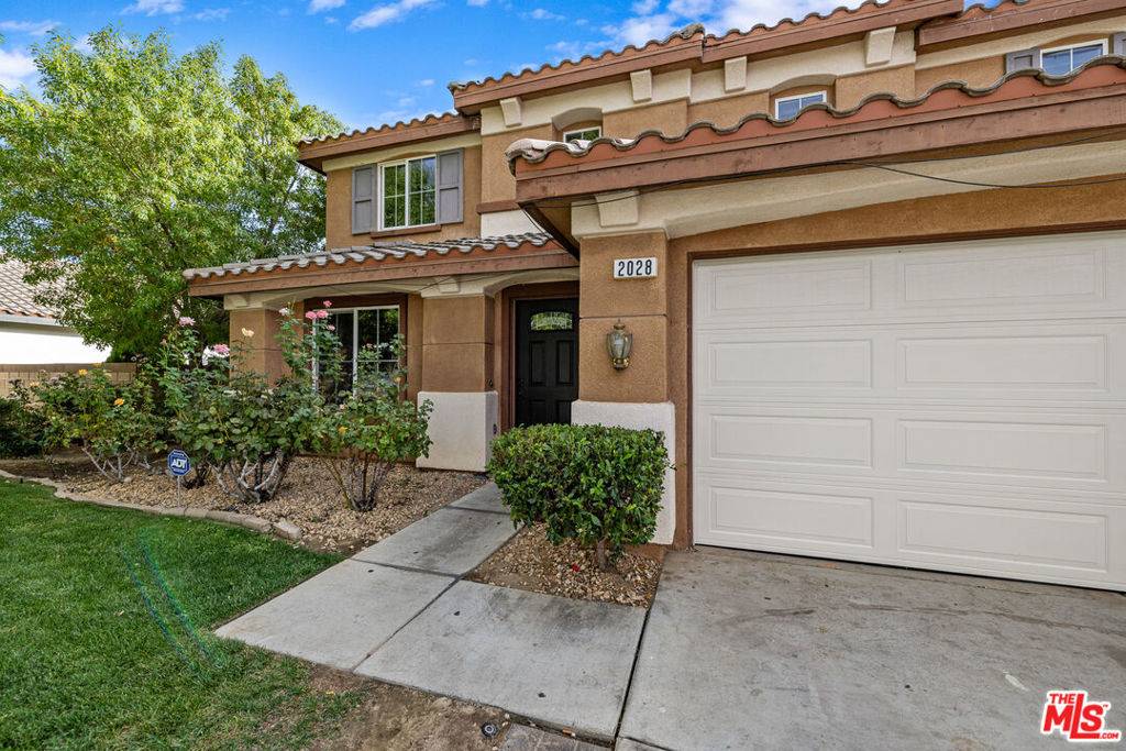 Lancaster, CA 93535,2028 Benfar DR