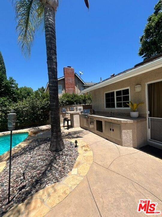 Valencia, CA 91355,25711 Yucca Valley RD
