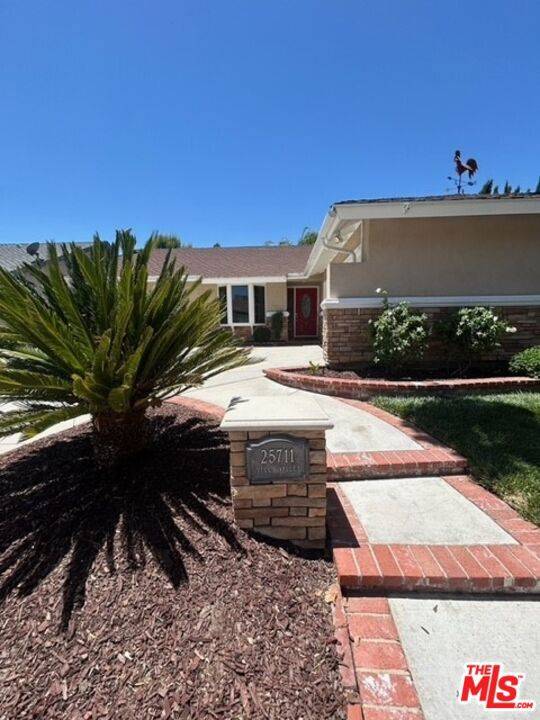 Valencia, CA 91355,25711 Yucca Valley RD