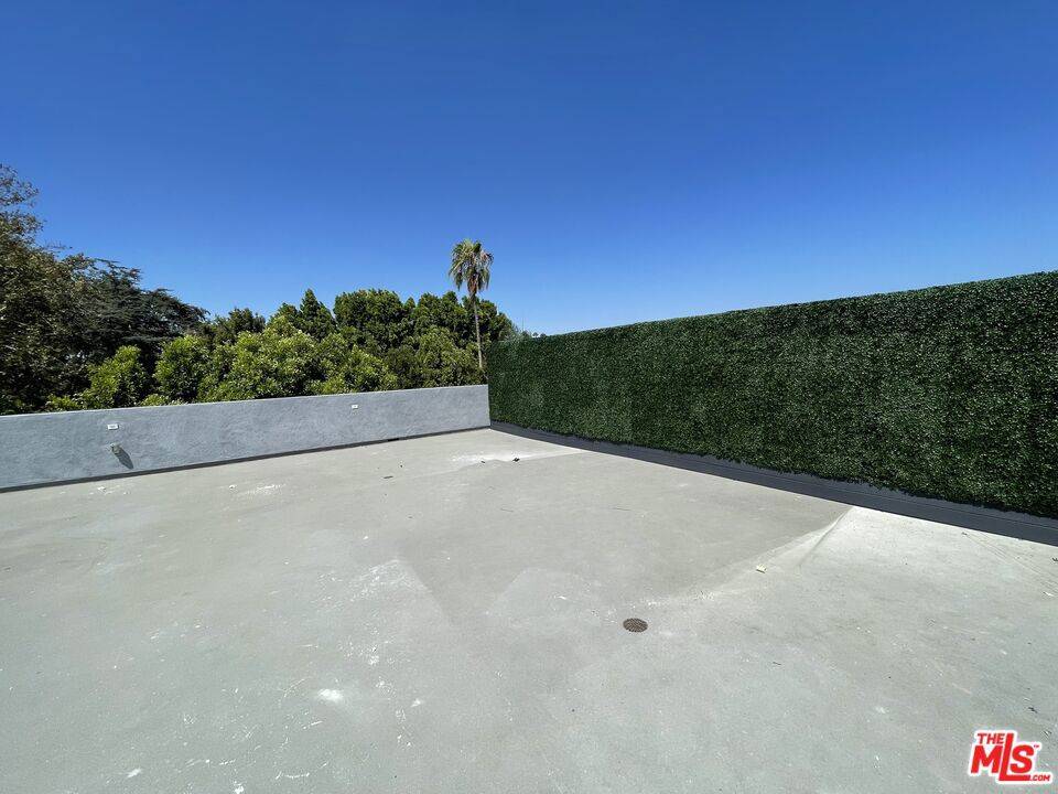 Sherman Oaks, CA 91423,4806 Sylmar AVE #PH2