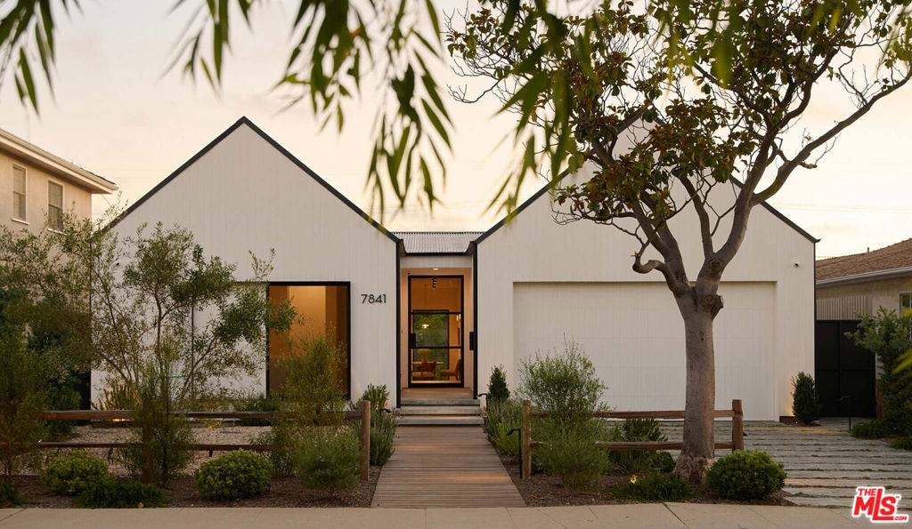Los Angeles, CA 90045,7841 Stewart AVE