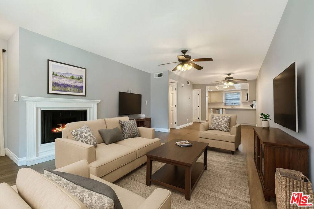 Canyon Country, CA 91351,26758 Claudette ST #427