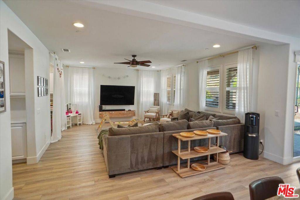 Santa Clarita, CA 91350,27336 Ellery PL