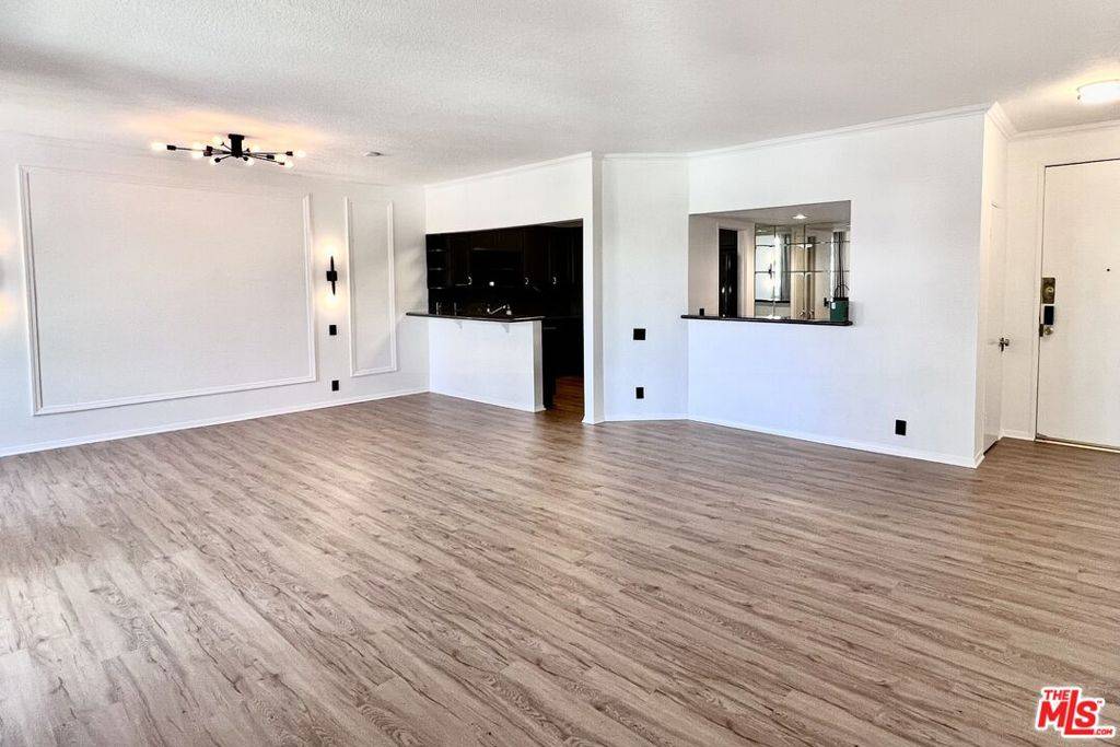 West Hollywood, CA 90069,8960 Cynthia ST #109