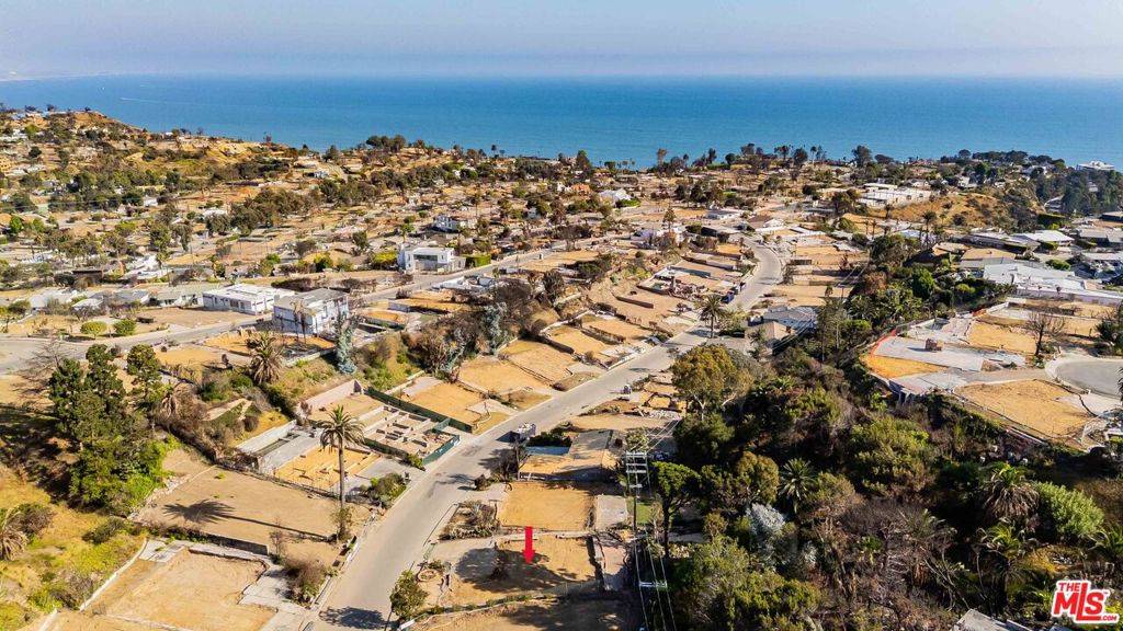 Pacific Palisades, CA 90272,747 Jacon WAY