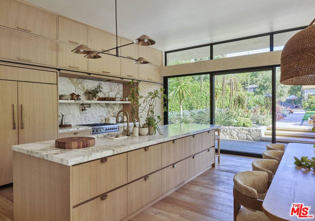 Topanga, CA 90290,1416 Bonnell Drive