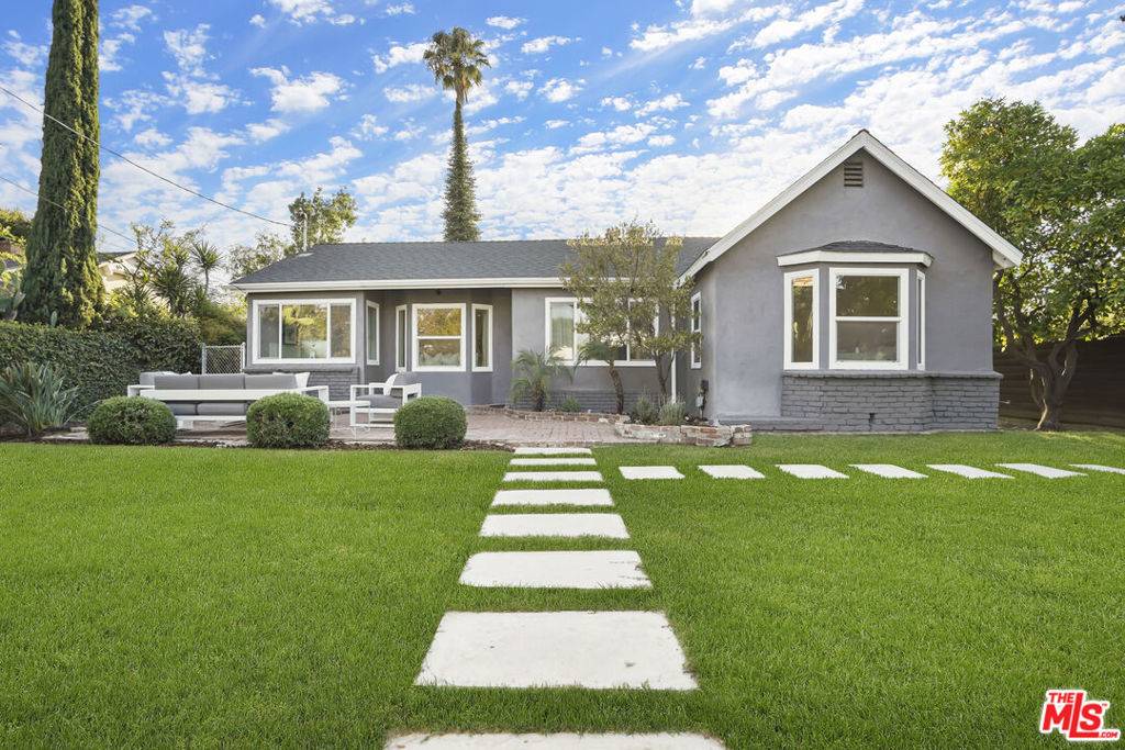 Valley Village, CA 91607,11708 Huston ST