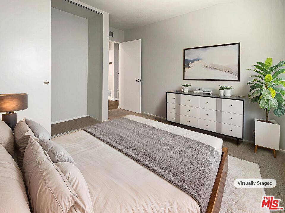 Agoura Hills, CA 91301,5669 Lake Lindero DR