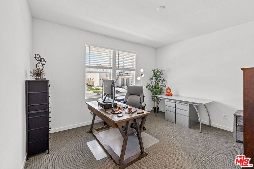 Santa Clarita, CA 91350,18113 Tableau WAY