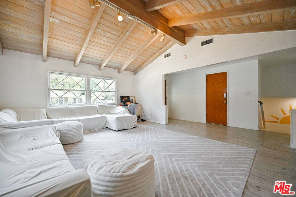 Manhattan Beach, CA 90266,1545 3rd ST