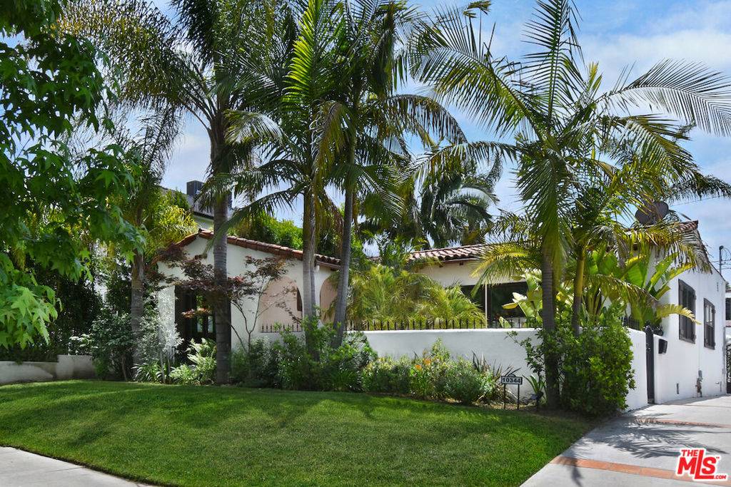 Toluca Lake, CA 91602,10344 Woodbridge ST