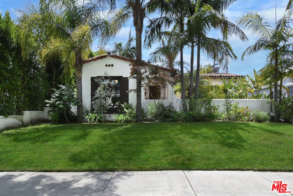 Toluca Lake, CA 91602,10344 Woodbridge ST