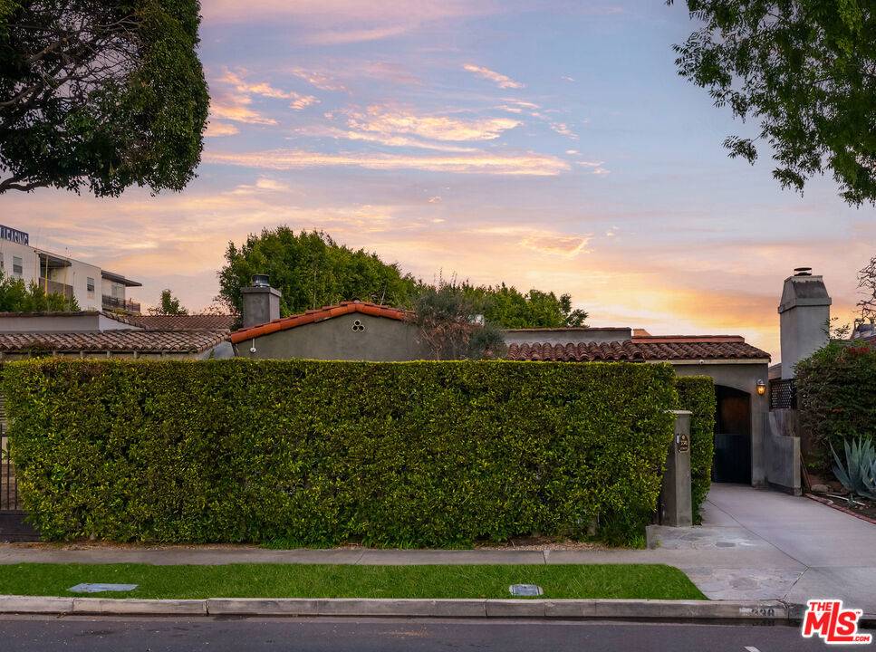 West Hollywood, CA 90048,338 Westbourne DR