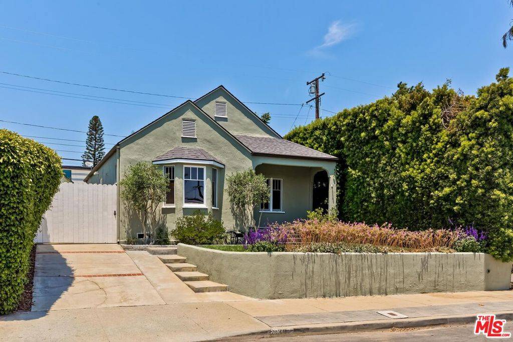 Venice, CA 90291,839 Commonwealth AVE