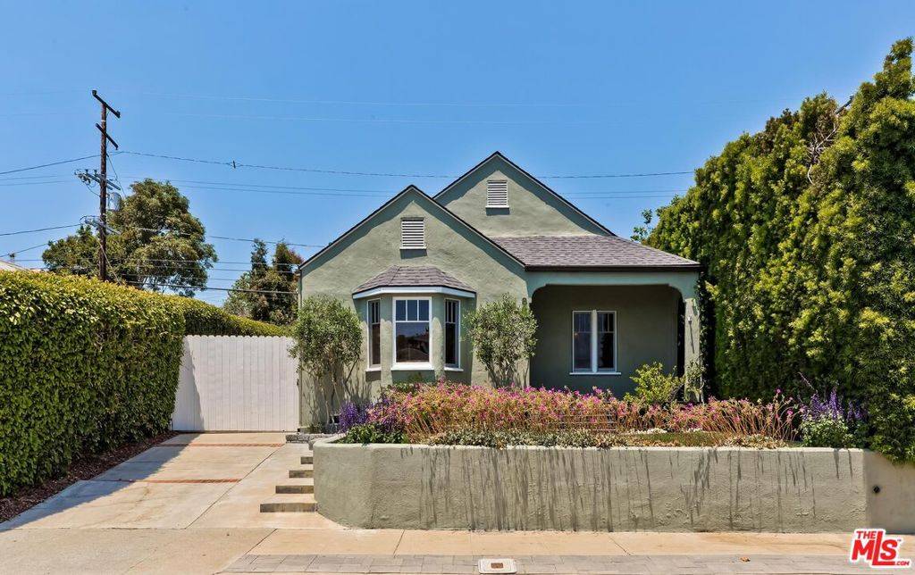 Venice, CA 90291,839 Commonwealth AVE