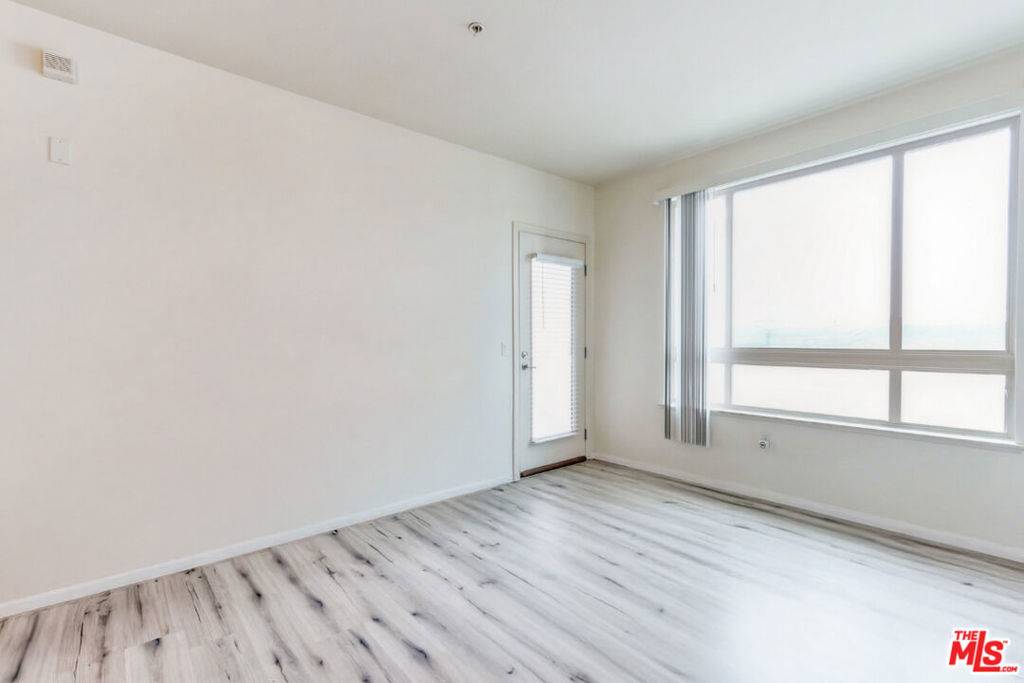 Los Angeles, CA 90012,100 S Alameda ST #112
