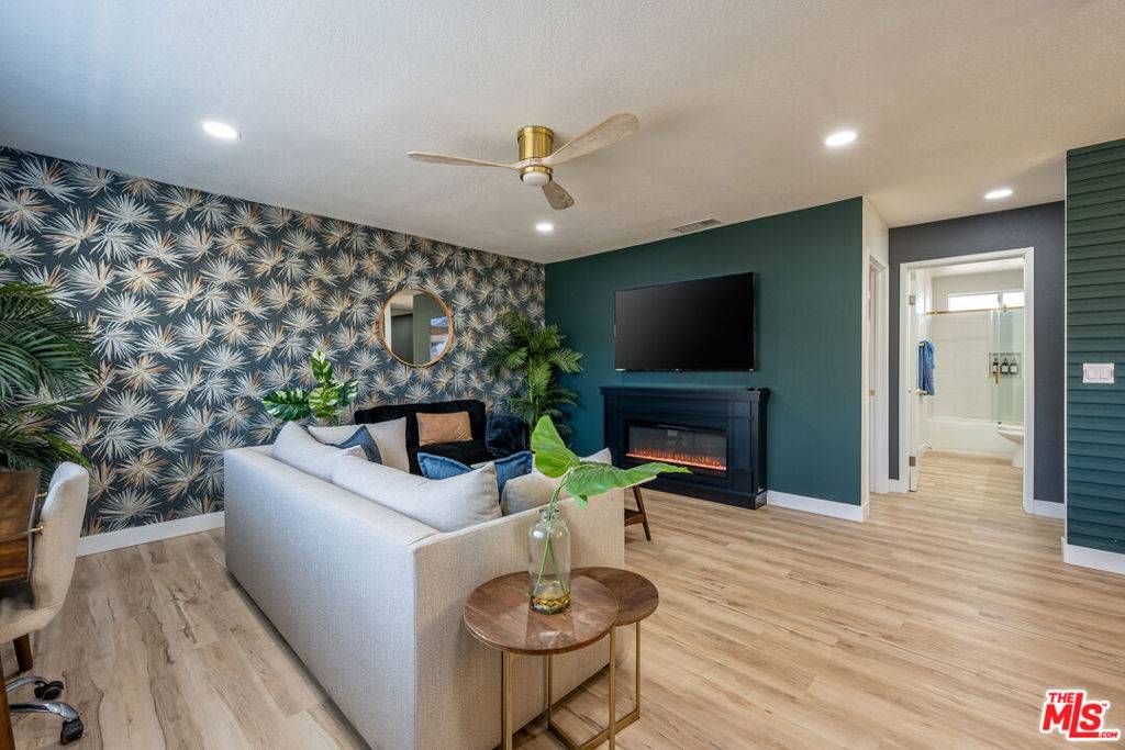 Joshua Tree, CA 92252,61664 Crest Circle DR