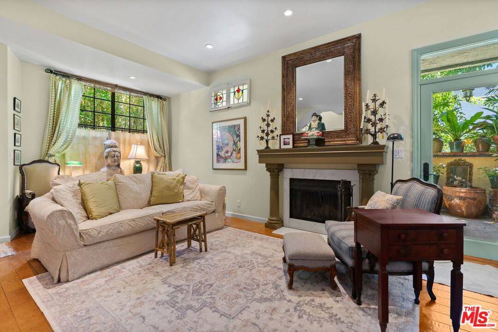 West Hollywood, CA 90069,800 Westmount DR #5