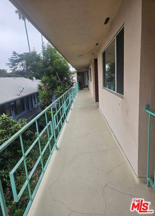 Santa Monica, CA 90403,828 Lincoln BLVD #10