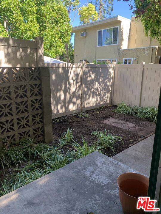 North Hollywood, CA 91602,11138 Aqua Vista ST #60